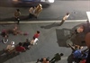 Hà Nội: Xe Mercedes tông tử vong 2 người phụ nữ rồi bỏ chạy