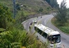 Khuyến cáo du khách không nên đi xe tay ga lên núi Sơn Trà