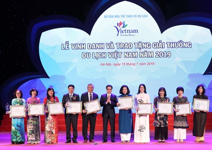 Vinh danh những doanh nghiệp du lịch hàng đầu Việt Nam năm 2019