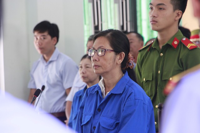 "Nữ quái" lừa chạy việc ở các tỉnh miền Trung lãnh án thêm 17 năm tù