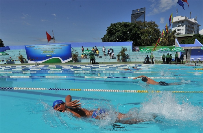 Hơn 600 vận động viên tranh tài giải bơi “Đường đua xanh”