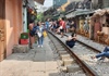 Đề nghị giải tán tụ điểm cà phê đường tàu ở Hà Nội: Đẹp nhưng cũng phải dẹp thôi