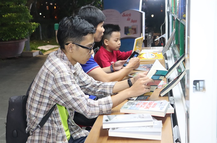 Thư viện KHTH Đà Nẵng ra mắt xe ô tô tư viện lưu động - đa phương tiện