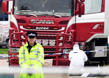 Vụ 39 người chết trong container ở Anh: Thủ tướng yêu cầu xác minh