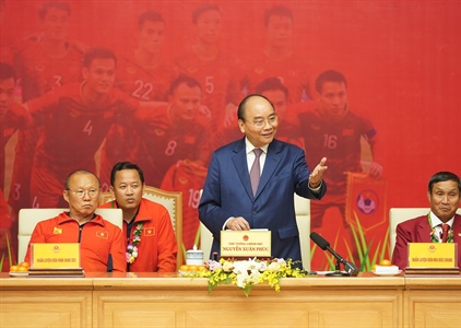 Thủ tướng Nguyễn Xuân Phúc gặp mặt hai đội tuyển bóng đá vô địch SEA...