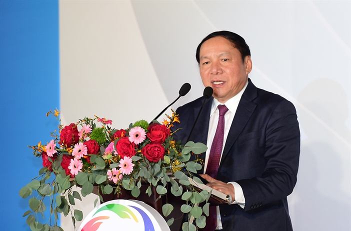 Thủ tướng Chính phủ trình Quốc hội phê chuẩn Thứ trưởng Nguyễn Văn Hùng...